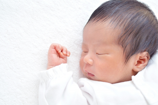 安心して眠っている赤ちゃん