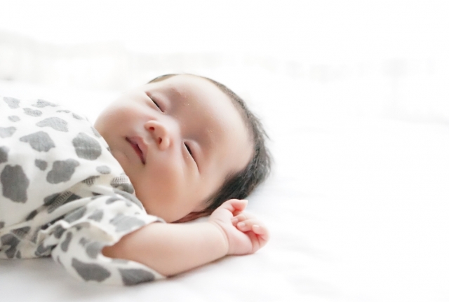 安心して眠っている赤ちゃん