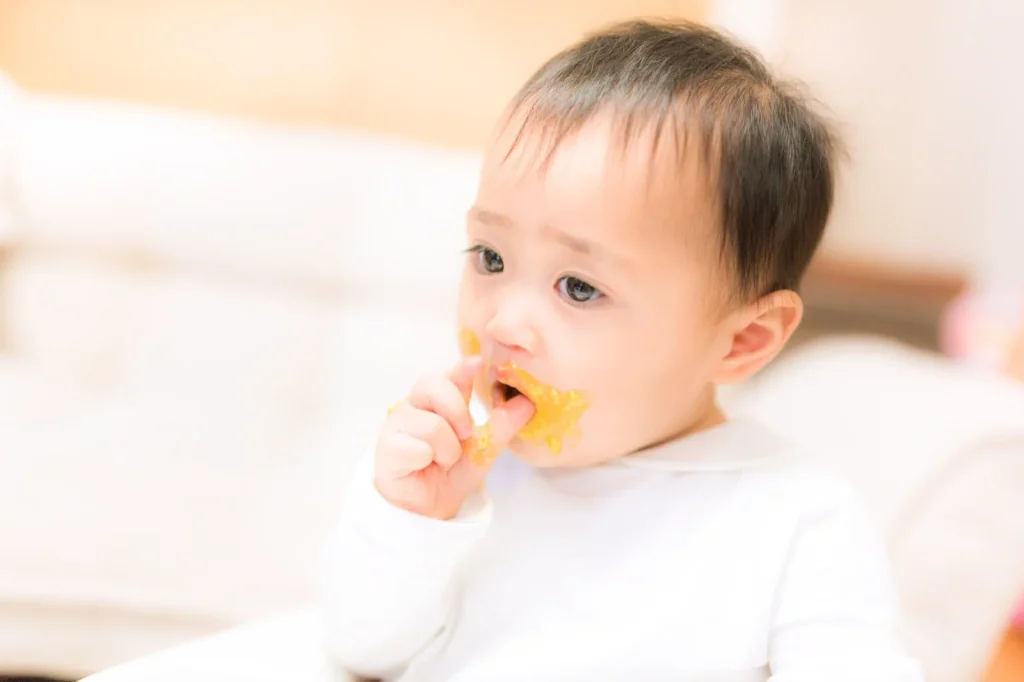 赤ちゃん 食事 手づかみ