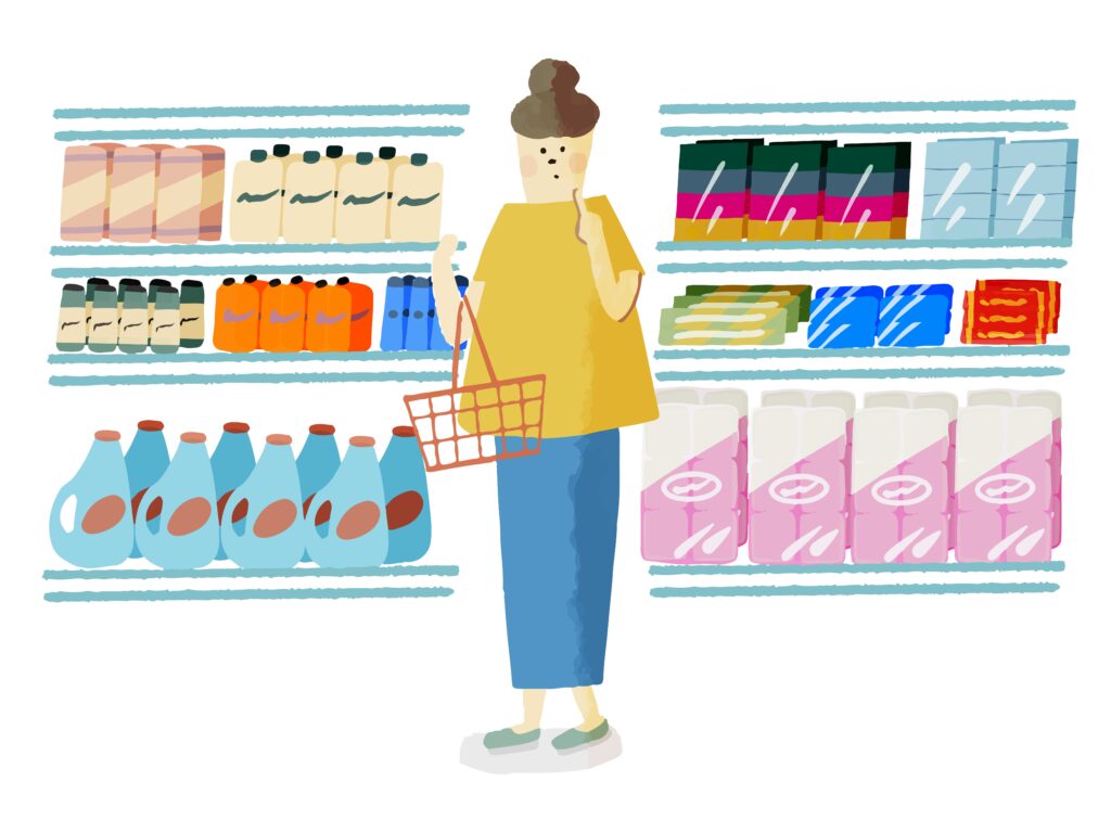 店で商品を探している女性