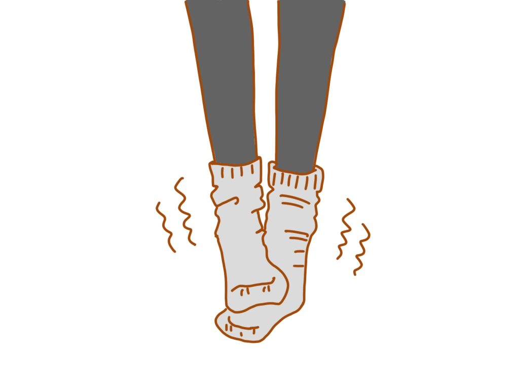 冷える女性の足