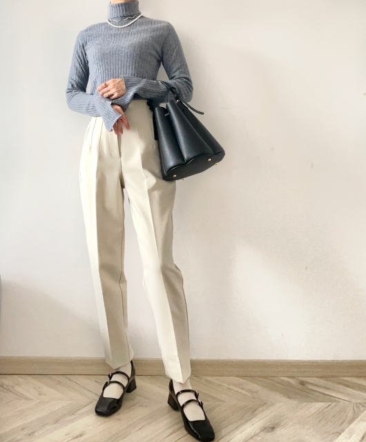 冬の通勤コーデ パンツスタイル