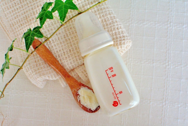 スプーンとミルク