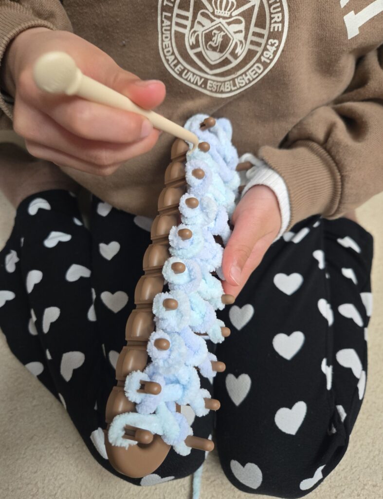 ストレートリリアンを編む様子