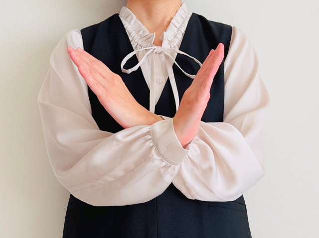 バツをつくる女性